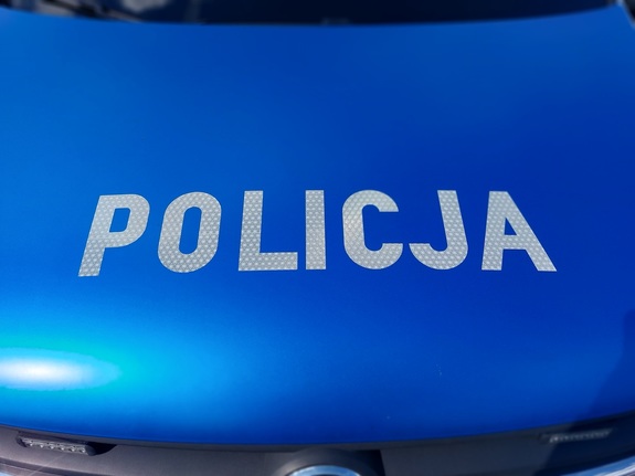 maska radiowozu z napisem POLICJA