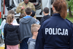 policjanci podczas dni otwartych w OPP w Rzeszowie