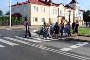 Policjanci z Komendy Miejskiej Policji w Tarnobrzegu - spotkania z dziećmi