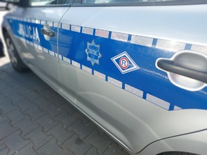 boczne drzwi radiowozu