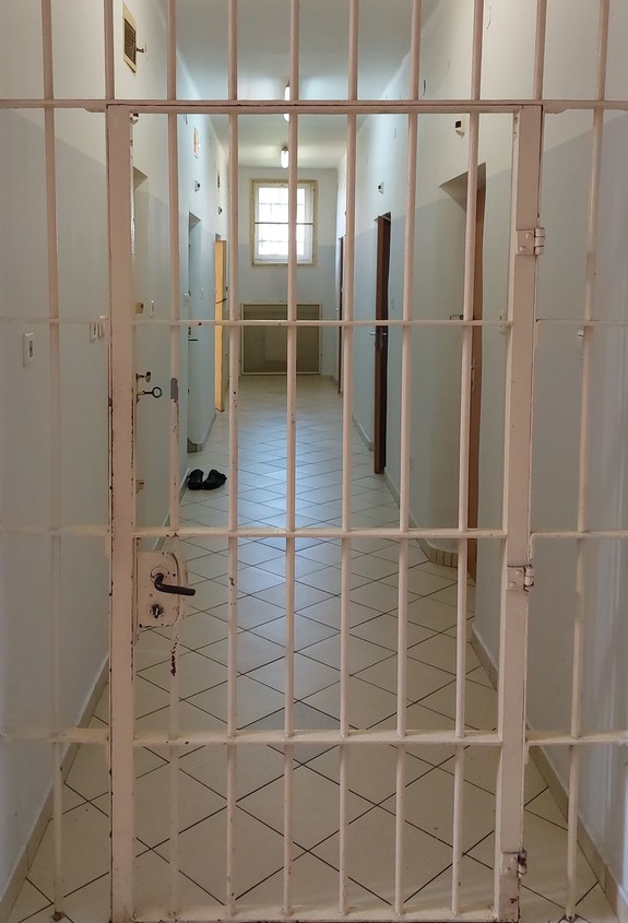 Zdjęcie pomieszczenia dla osób zatrzymanych