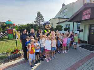 Policjanci na spotkaniu z dziećmi