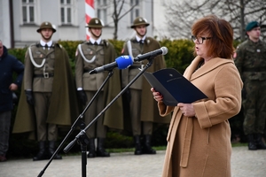 Uczestnicy uroczystości na Placu Farnym w Rzeszowie