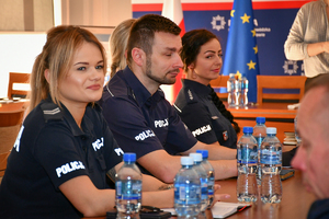 Policjanci podczas szkolenia w auli komendy wojewódzkiej.