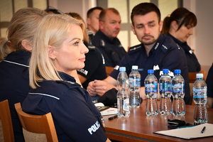 Policjanci podczas szkolenia w auli komendy wojewódzkiej.