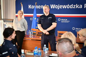 Policjanci podczas szkolenia w auli komendy wojewódzkiej.