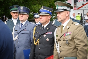 Policjanci i zaproszeni goście podczas Święta Policji w Rzeszowie