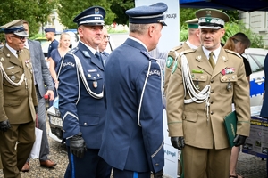 Policjanci i zaproszeni goście podczas Święta Policji w Rzeszowie