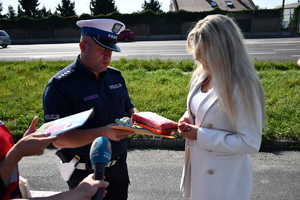 Działania podkarpackich policjantów na drodze krajowej nr 94 w Krasnem  w ramach akcji ROADPOL Safety Days