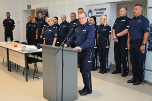 Policjanci podczas rozpoczęcia konkursu w auli Oddziału Prewencji Policji w Rzeszowie.