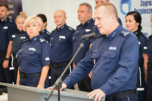 Policjanci podczas rozpoczęcia konkursu w auli Oddziału Prewencji Policji w Rzeszowie.