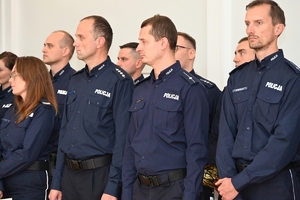 Policjanci - jury oraz uczestnicy konkursu dla policjantów – oskarżycieli publicznych w auli Komendy Wojewódzkiej Policji w Rzeszowie.