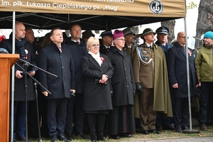 Uczestnicy uroczystości Narodowego Święta Niepodległości w Rzeszowie podczas obchodów.