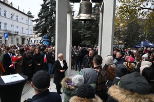 Uczestnicy uroczystości Narodowego Święta Niepodległości w Rzeszowie podczas obchodów.