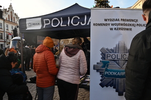 Policjanci biorący udział w 33. Finale