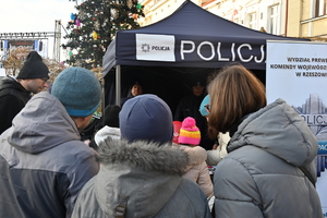 Policjanci biorący udział w 33. Finale