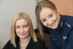 Policjantki i kobiety w służbie cywilnej