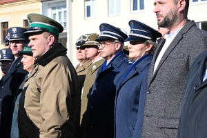 Na Placu Farnym w Rzeszowie odbyły się obchody 106. Rocznicy Śmierci płk. Leopolda Lisa-Kuli. Pod pomnikiem odczytany został Apel Pamięci, oddano salwę honorową, a delegacje złożyły wieńce i wiązanki kwiatów. W uroczystości uczestniczył Komendant Wojewódzki Policji w Rzeszowie insp. Andrzej Patrzałek