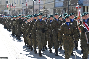 Na Placu Farnym w Rzeszowie odbyły się obchody 106. Rocznicy Śmierci płk. Leopolda Lisa-Kuli. Pod pomnikiem odczytany został Apel Pamięci, oddano salwę honorową, a delegacje złożyły wieńce i wiązanki kwiatów. W uroczystości uczestniczył Komendant Wojewódzki Policji w Rzeszowie insp. Andrzej Patrzałek
