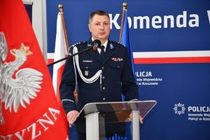 Policjanci podczas ślubowania w auli Komendy Wojewódzkiej Policji w Rzeszowie.