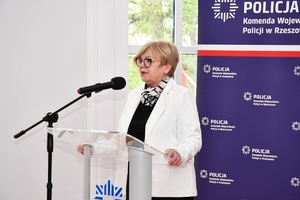 Policjanci podczas ślubowania w auli Komendy Wojewódzkiej Policji w Rzeszowie.