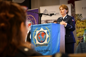 Policjanci oraz uczestnicy konferencji w auli Politechniki Rzeszowskiej podczas wykładów