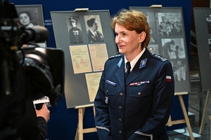 Policjanci oraz uczestnicy konferencji w auli Politechniki Rzeszowskiej podczas wykładów