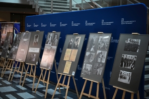 Policjanci oraz uczestnicy konferencji w auli Politechniki Rzeszowskiej podczas wykładów