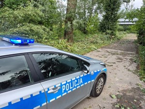 Podkarpaccy policjanci po przejściu burz – ewakuacja obozów harcerskich i wsparcie mieszkańców