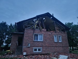 Podkarpaccy policjanci po przejściu burz – ewakuacja obozów harcerskich i wsparcie mieszkańców