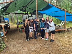 Policjanci kontrolują stan wód i odwiedzają obozy