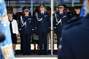 Policjanci i zaproszeni goście podczas uroczystości Święta Policji w Rzeszowie.