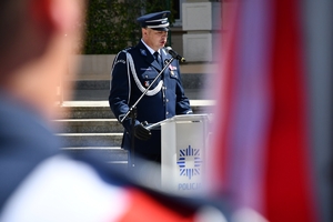 Policjanci i zaproszeni goście podczas uroczystości Święta Policji w Rzeszowie.