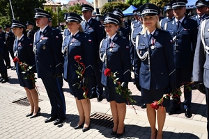 Policjanci i zaproszeni goście podczas uroczystości Święta Policji w Rzeszowie.