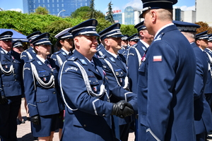 Policjanci i zaproszeni goście podczas uroczystej Mszy Świętej z okazji Święta Policji.
