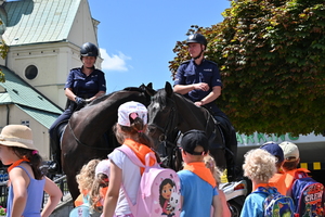 Policjanci i uczestnicy uroczystości Święta Policji w Rzeszowie