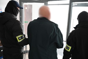 Policjanci podczas czynności służbowych