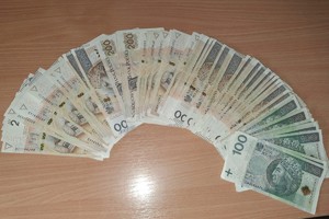 Policjanci podczas czynności służbowych