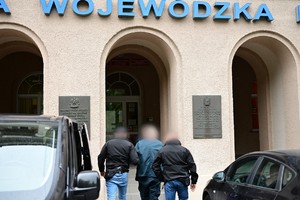 Policjanci podczas czynności służbowych