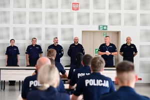 Policjanci podczas zakończenia szkolenia w auli OPP w Rzeszowie