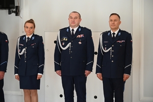 Policjanci i zaproszeni goście podczas ślubowania w auli Komendy Wojewódzkiej Policji w Rzeszowie