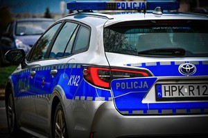 Zdjęcie oznakowanego radiowozu