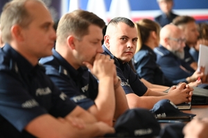 Policjanci podczas szkolenia w auli KWP w Rzeszowie