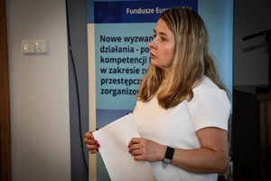 Uczestnicy warsztatów - policyjni negocjatorzy w cywilnych ubraniach, podczas realizowanych warsztatów