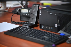 Policjanci służby dyżurnej podczas konkursu w auli Komendy Wojewódzkiej Policji w Rzeszowie