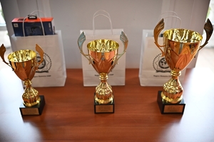 Policjanci służby dyżurnej podczas konkursu w auli Komendy Wojewódzkiej Policji w Rzeszowie