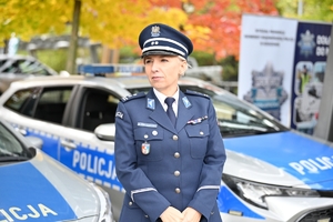 Policjanci i uczestnicy  Młodzieżowego Święta Bezpieczeństwa Wewnętrznego