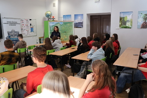 Policjanci na spotkaniu z młodzieżą