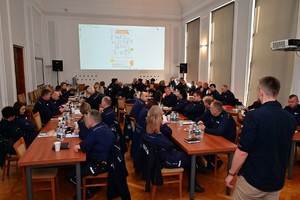 Funkcjonariusze podczas szkolenia