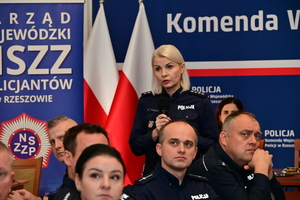 Funkcjonariusze podczas szkolenia